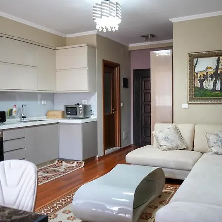 Apartment Lovely In The Heart Of Tirana